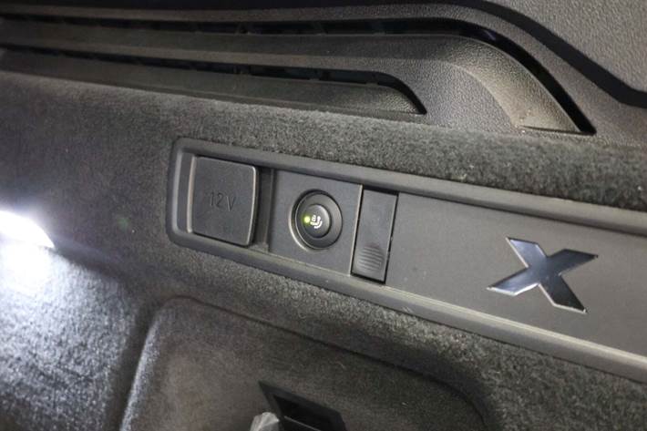 Hvid BMW X5 fra 2023