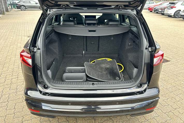 Sort Skoda Enyaq fra 2025