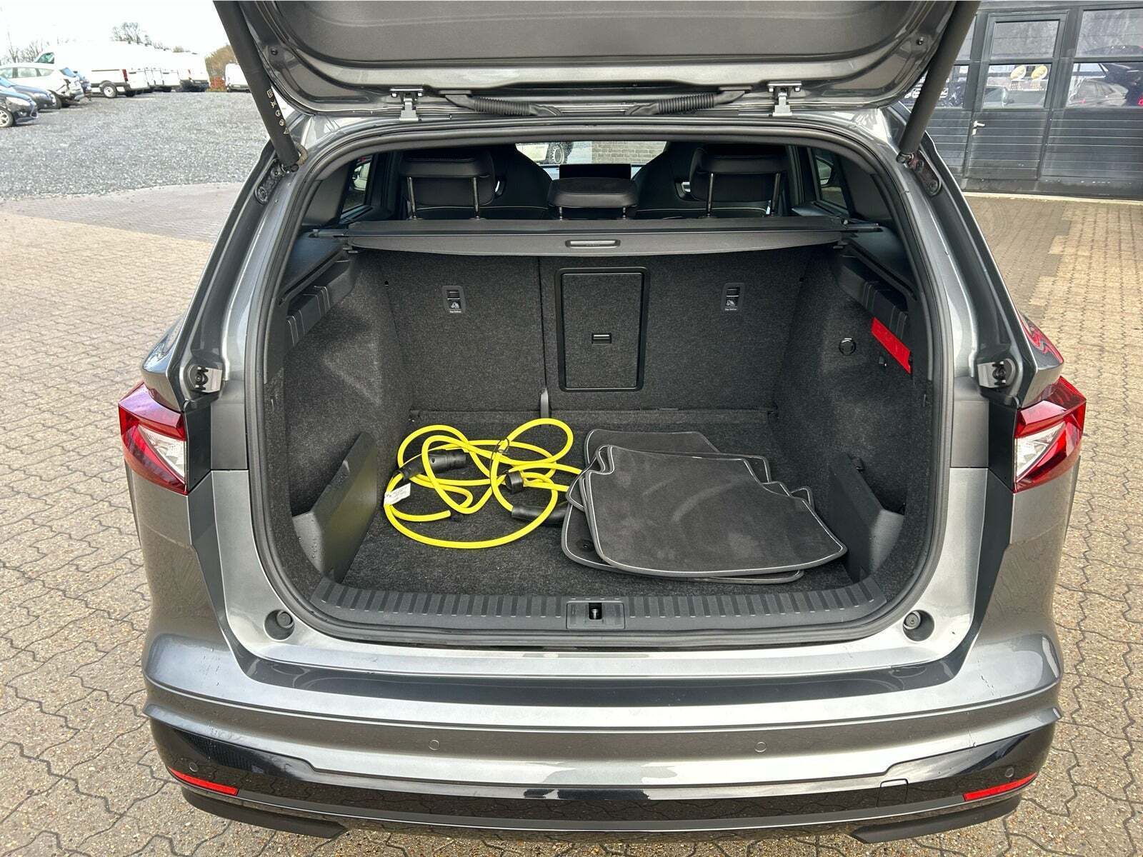 Grå Skoda Enyaq fra 2025