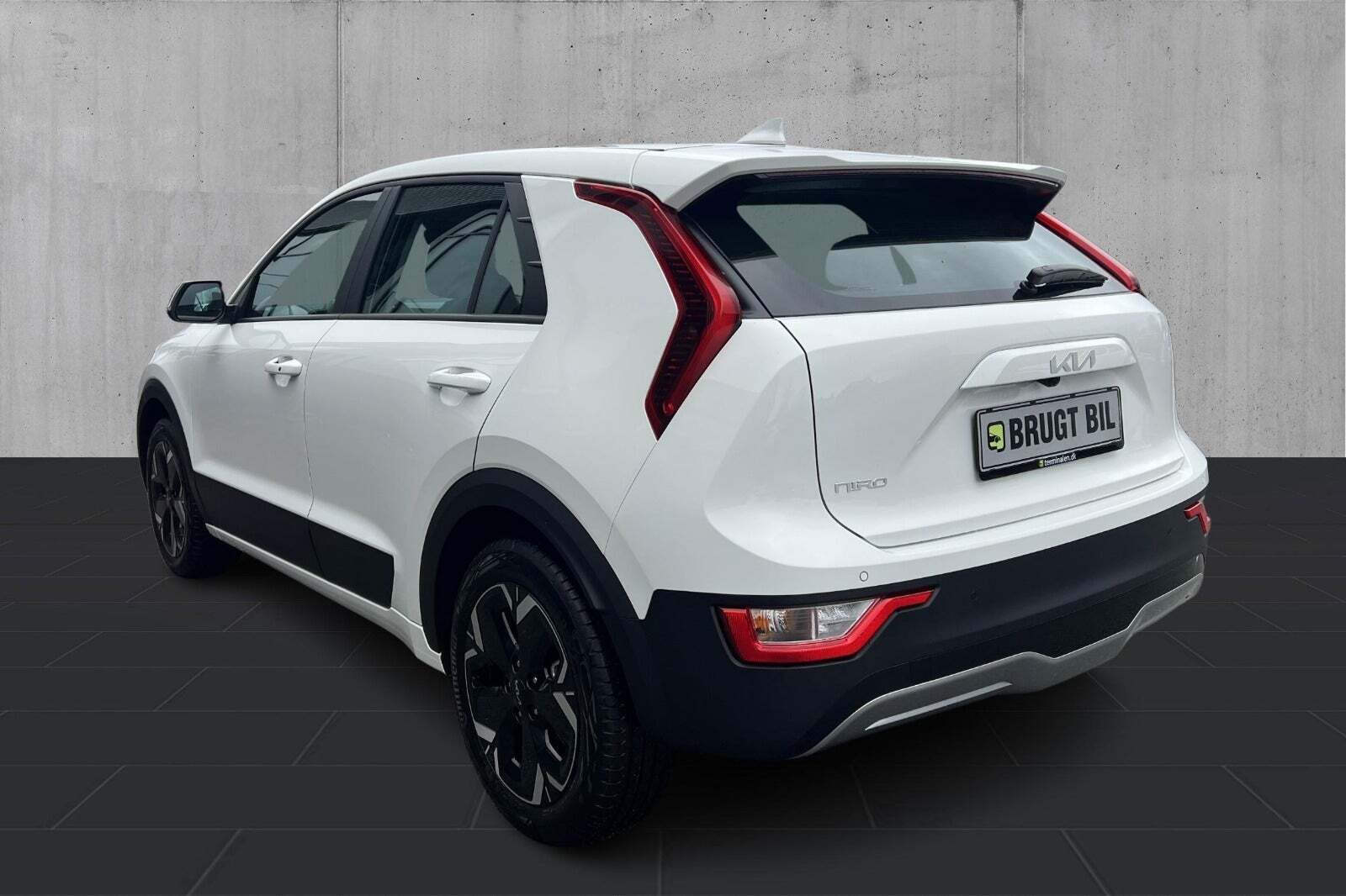 Hvid Kia Niro fra 2025