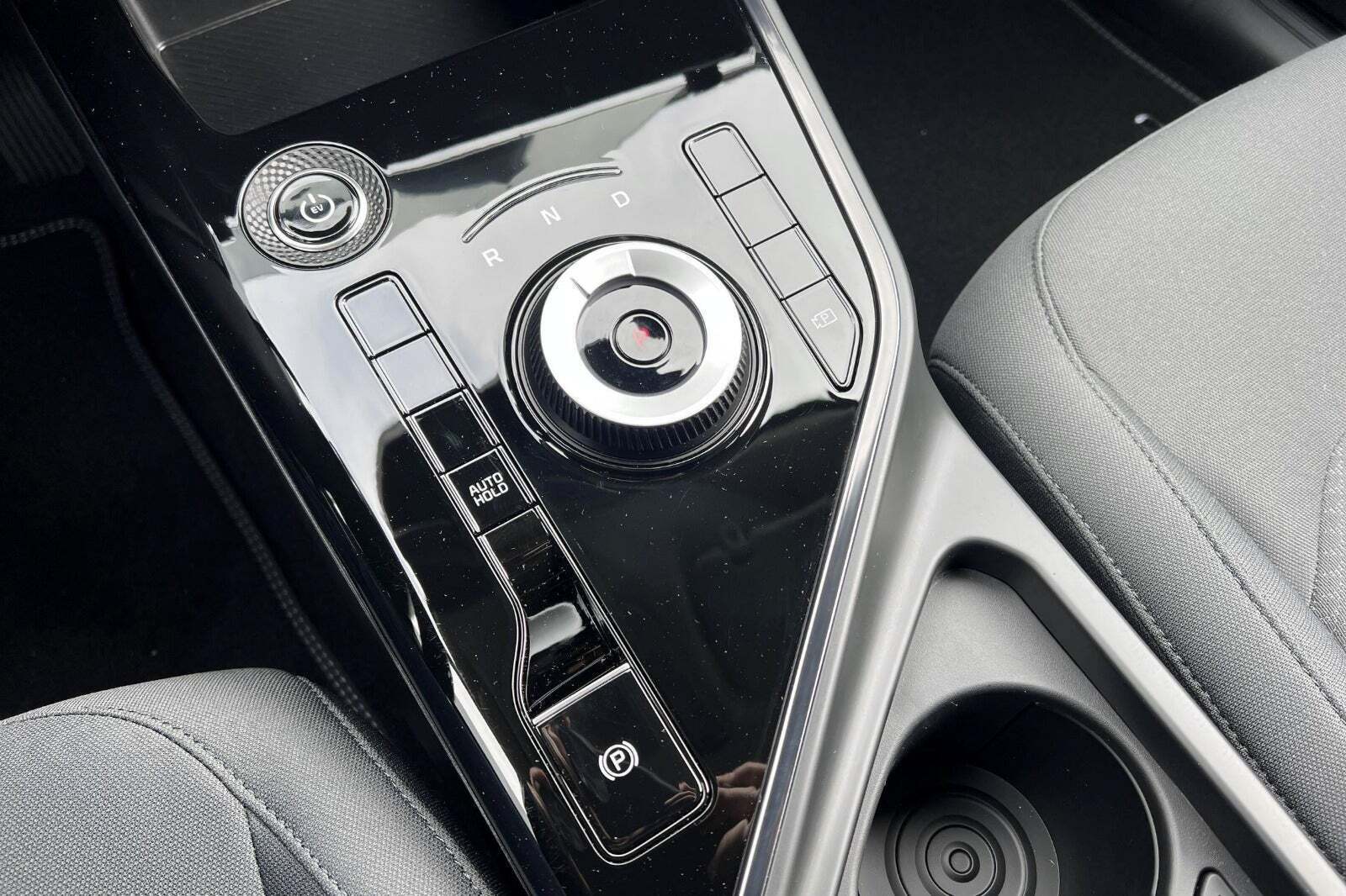 Hvid Kia Niro fra 2025