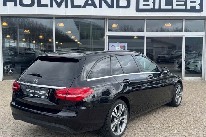 Sort Mercedes C220 d fra 2017