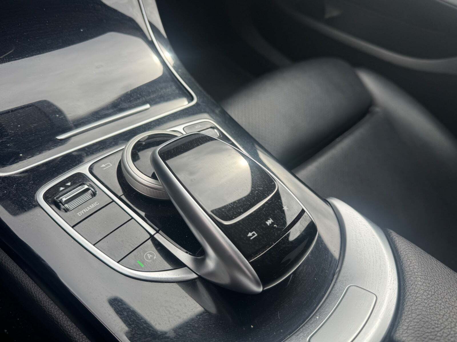 Sort Mercedes C220 d fra 2017