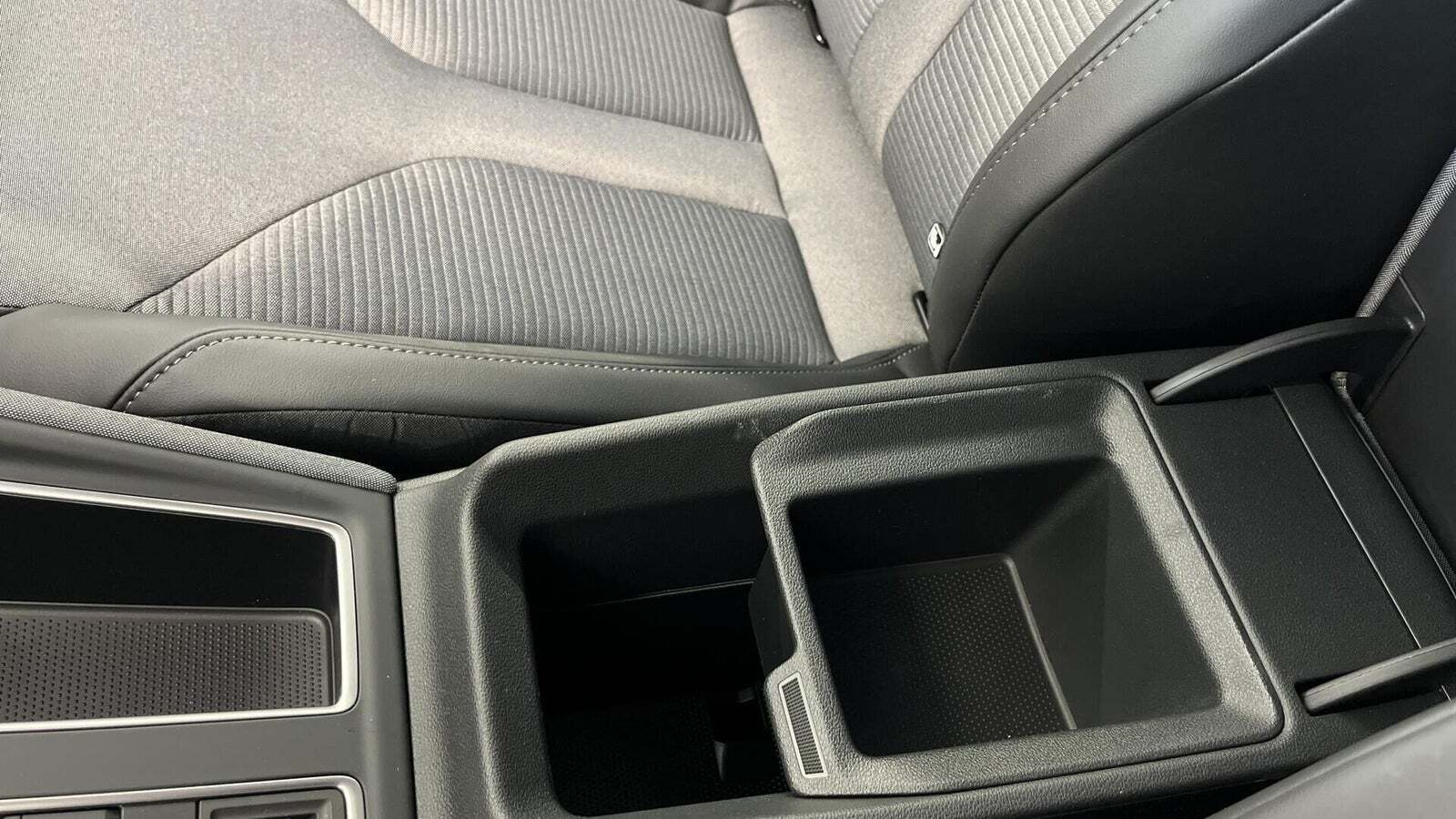 Hvid Skoda Enyaq fra 2026