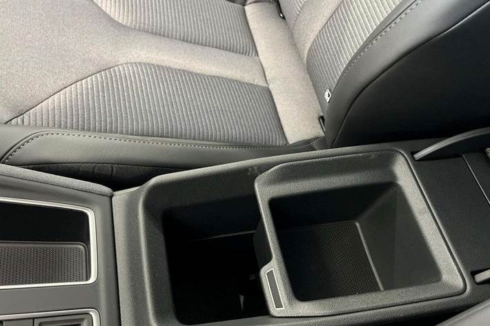 Hvid Skoda Enyaq fra 2026