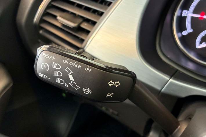 Grå Skoda Fabia fra 2022