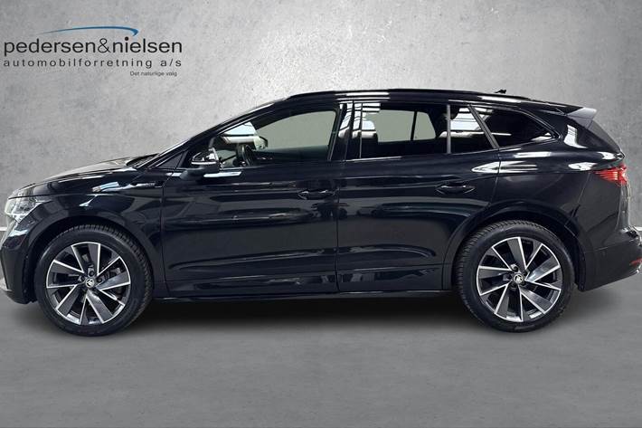 Sort Skoda Enyaq fra 2023