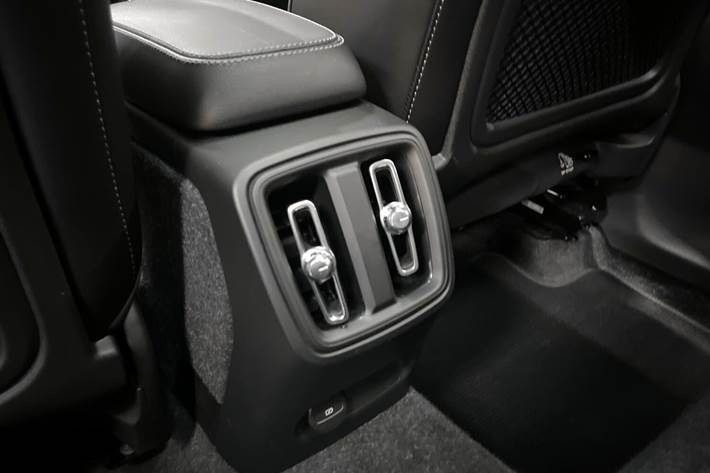 Grøn Volvo XC40 fra 2021