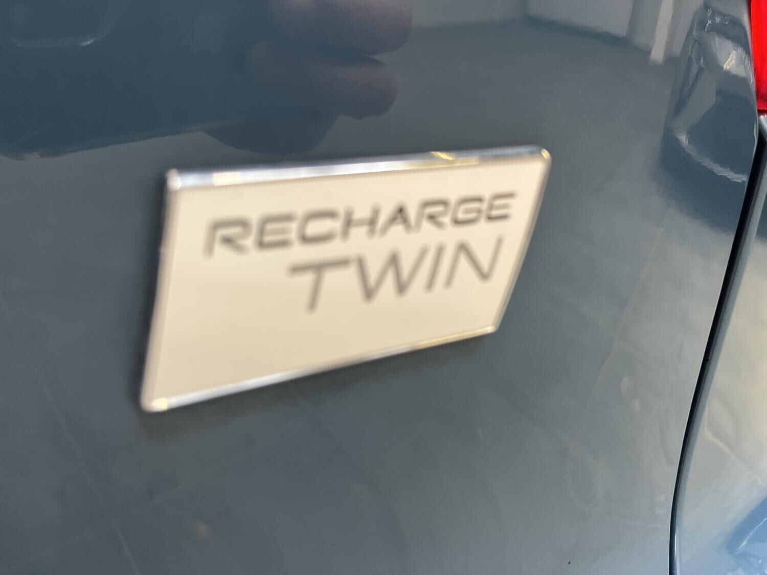 Blå Volvo XC40 fra 2022