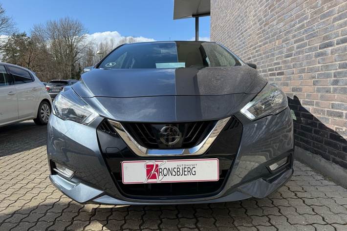 Grå Nissan Micra fra 2022