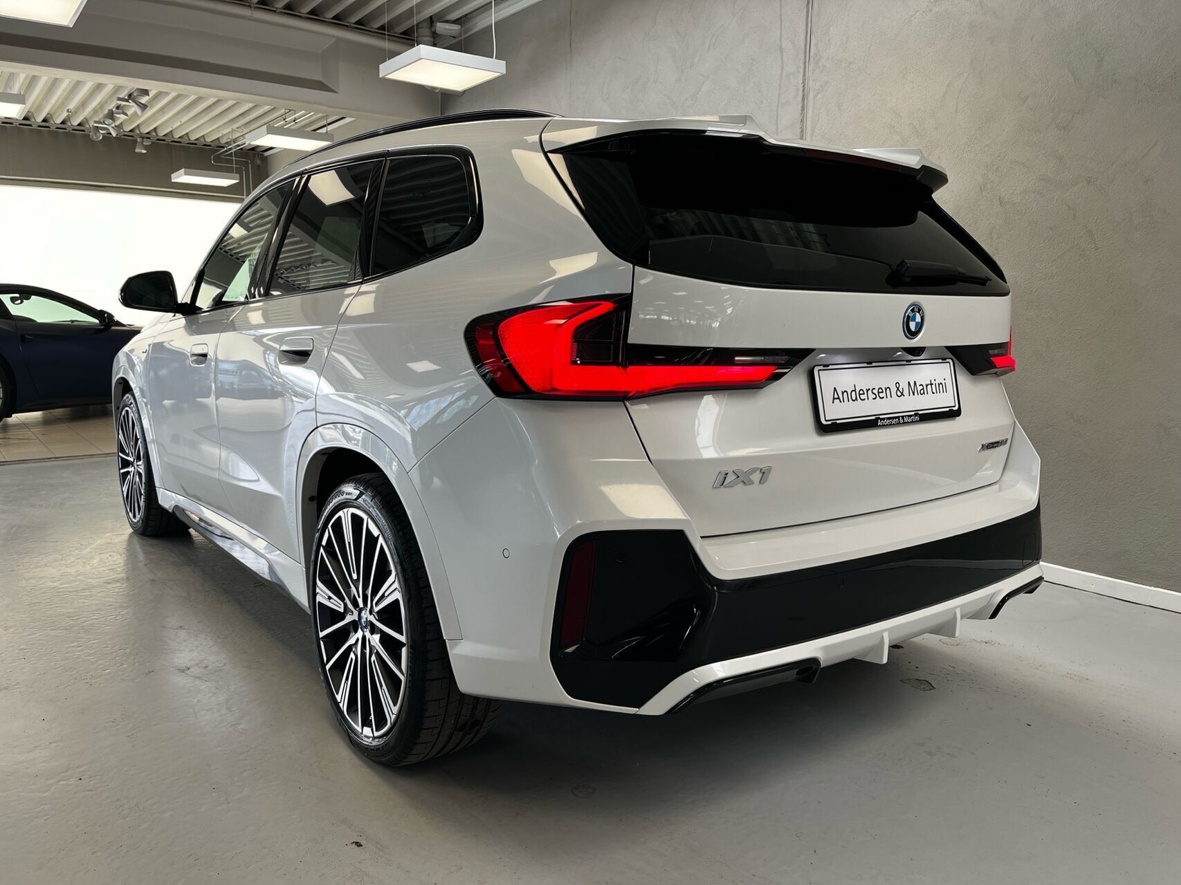 BMW iX1 xDrive30 EL M-Sport 4x4 313HK 5d Aut.