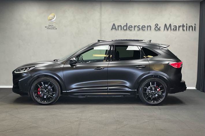 Sort Ford Kuga fra 2021