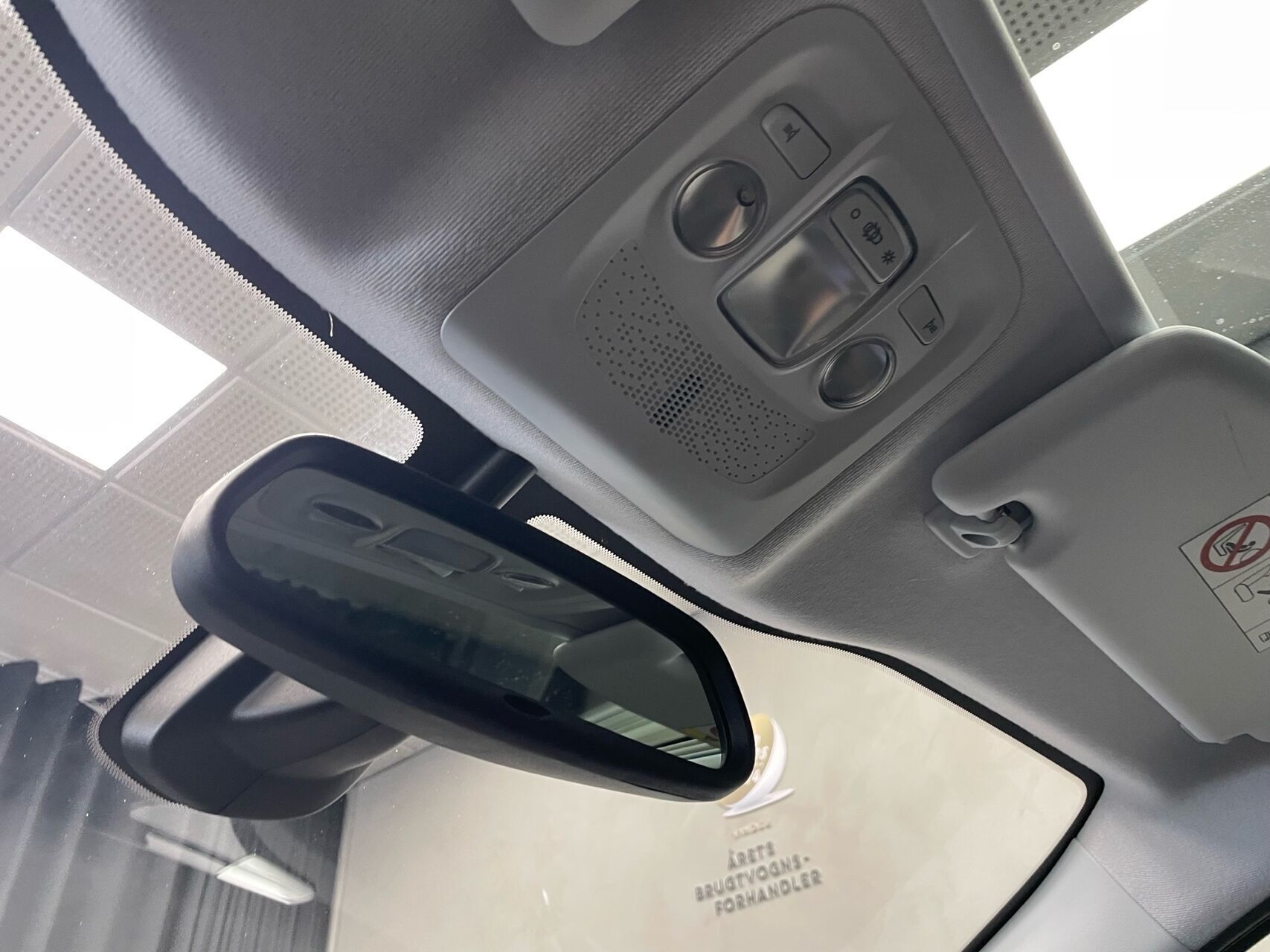 Sort Peugeot 208 fra 2019