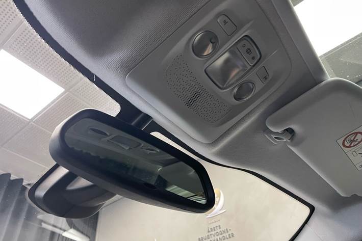 Sort Peugeot 208 fra 2019