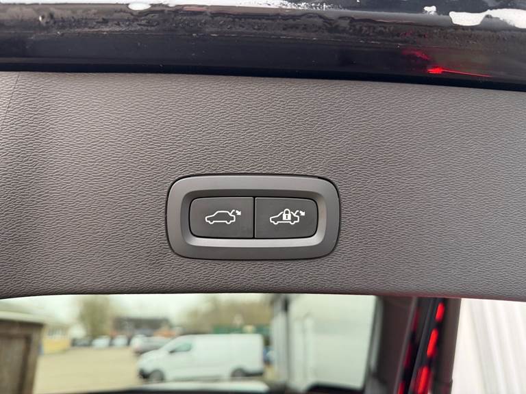 Volvo EC40 Single Motor Extended Range Black Edition 252HK 5d Aut.