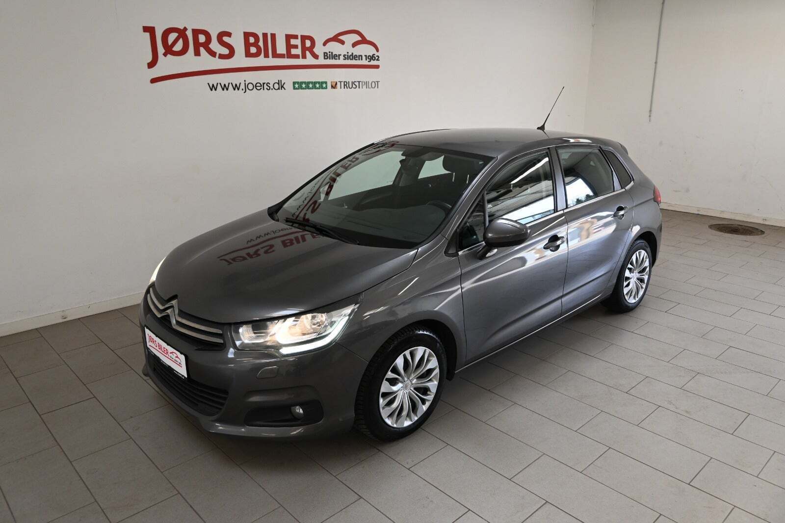 Grå Citroën C4 fra 2017