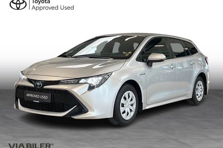 Grå Toyota Corolla fra 2019 set udefra