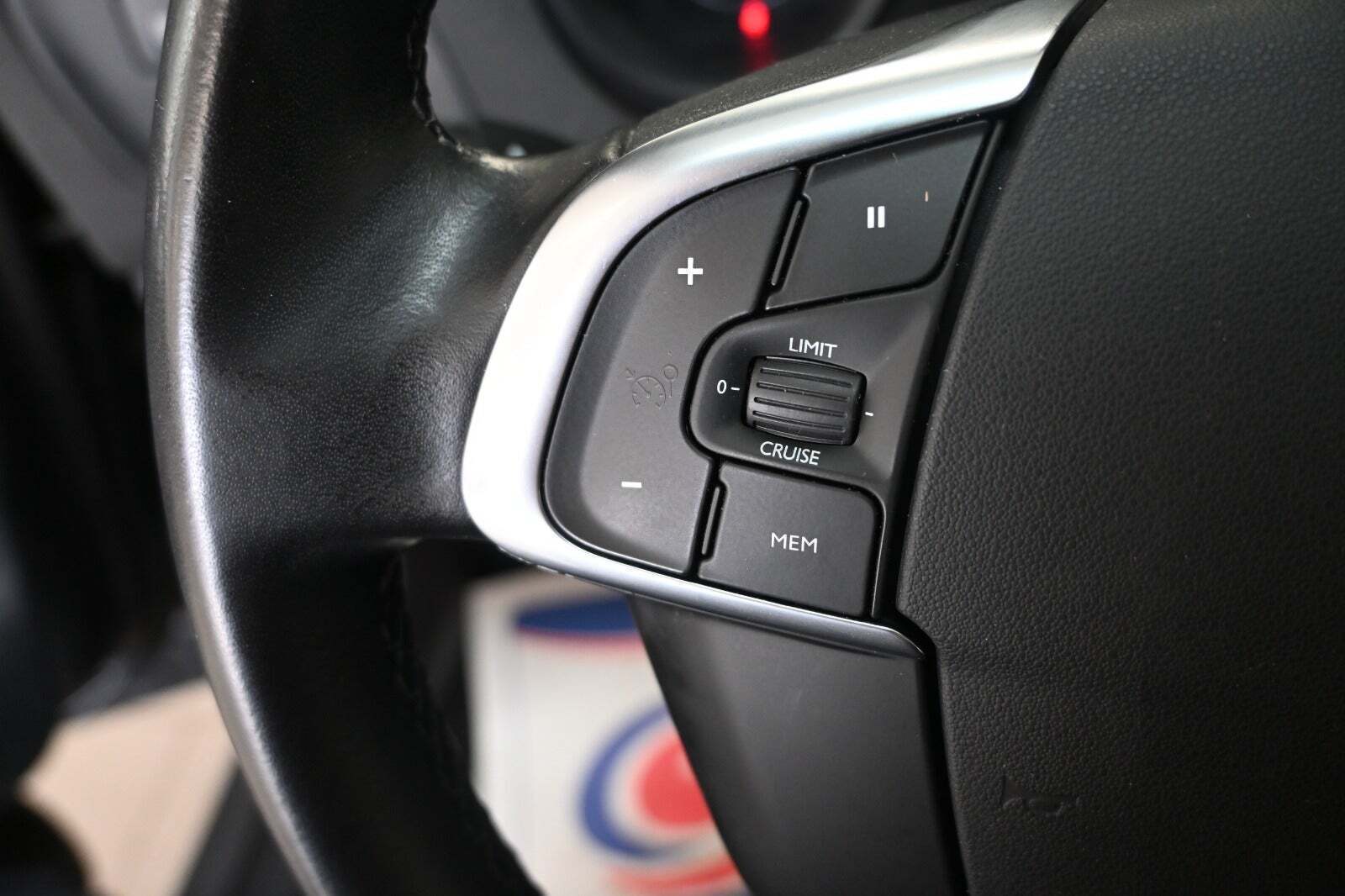 Grå Citroën C4 fra 2017