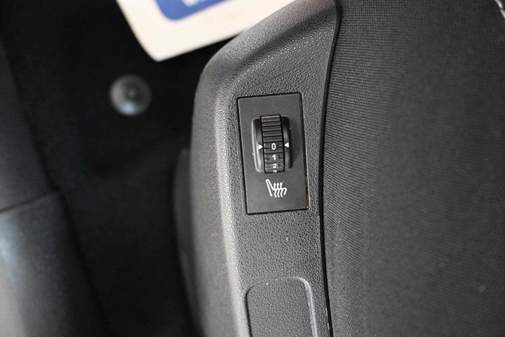 Grå Citroën C4 fra 2017