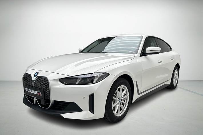Hvid BMW i4 fra 2025