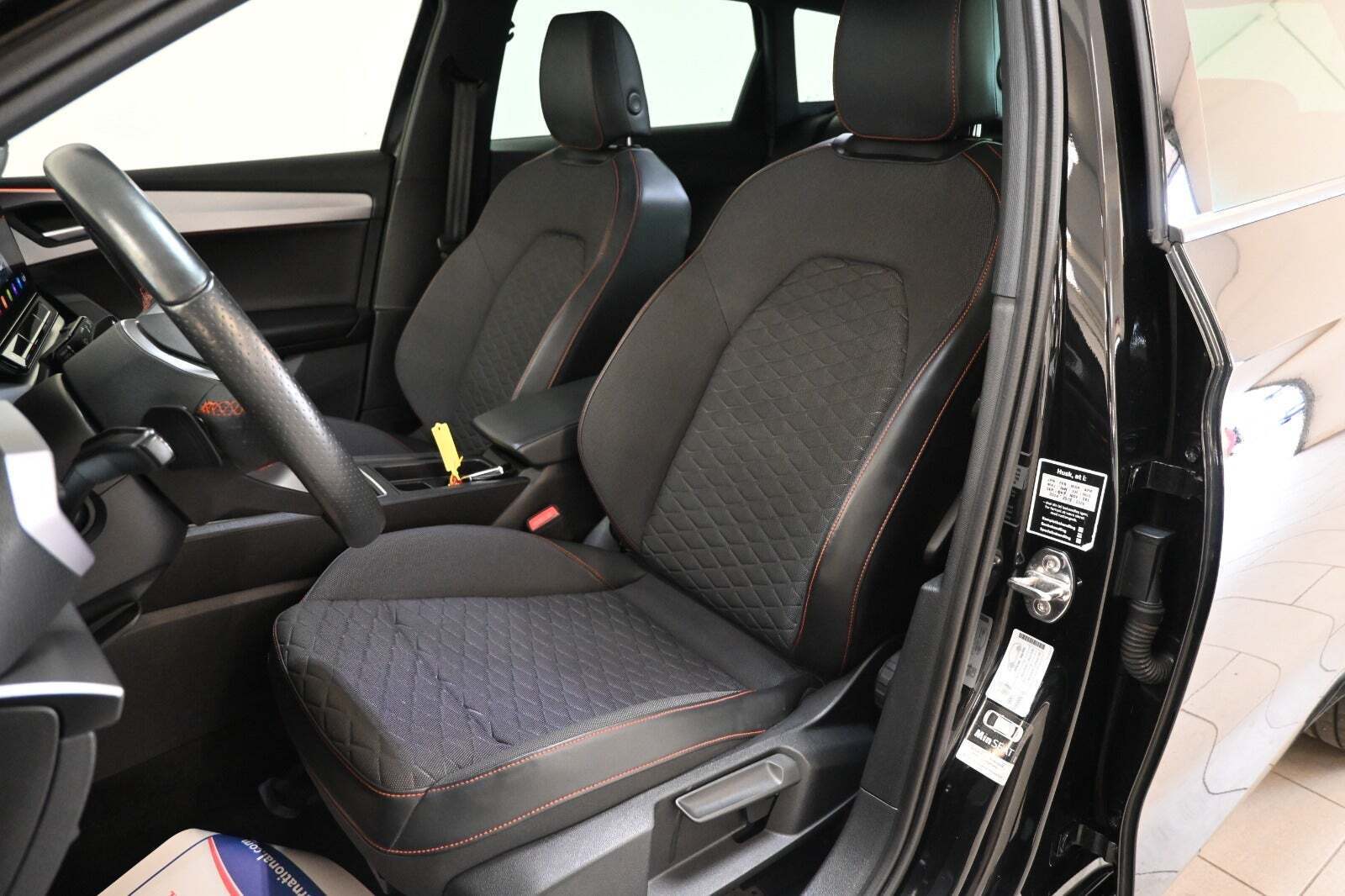 Sort Seat Leon fra 2021