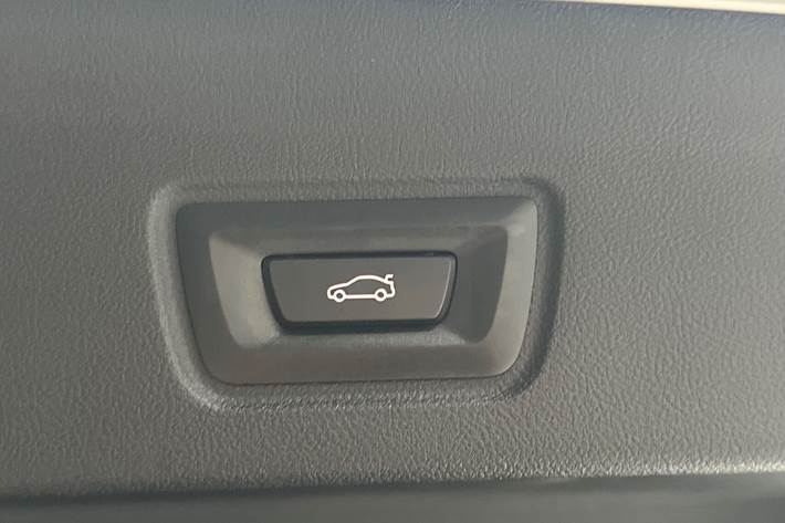 Hvid BMW i4 fra 2025