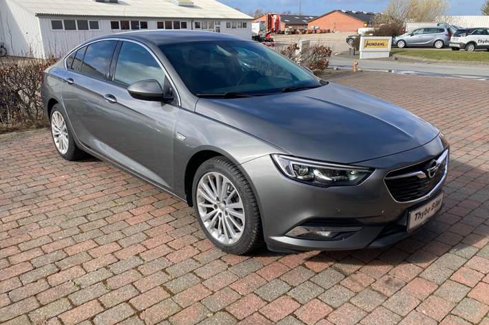 undefined Opel Insignia fra 2017