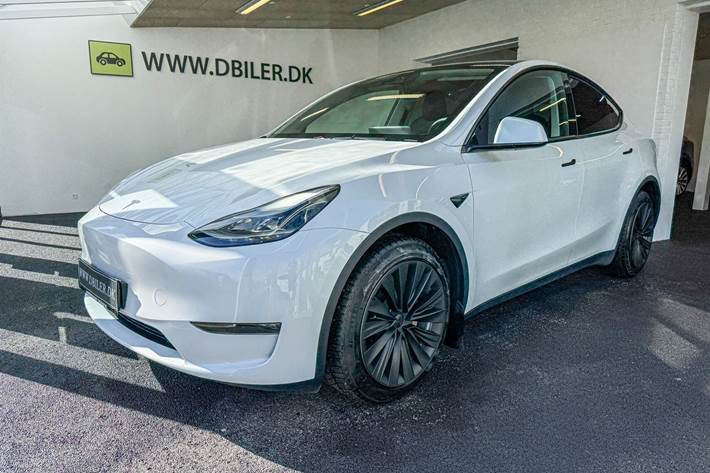 undefined Tesla Model Y fra 2023
