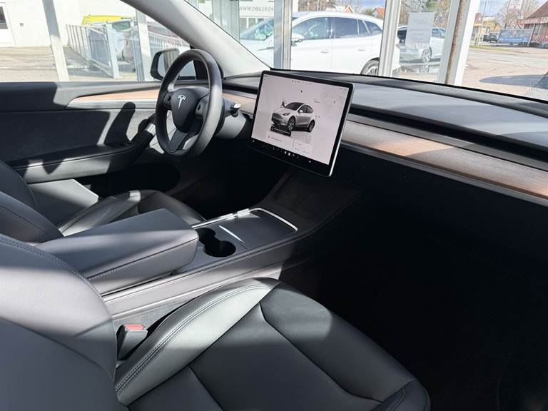 Tesla Model Y EL Long Range AWD 514HK 5d Aut.