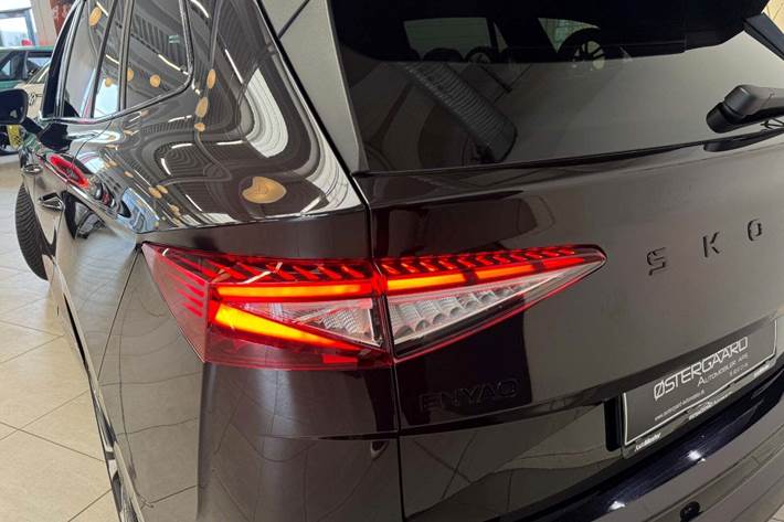 Sort Skoda Enyaq fra 2026