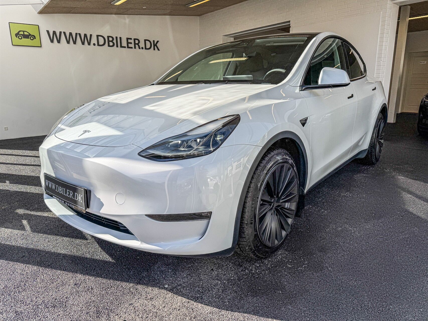 undefined Tesla Model Y fra 2023