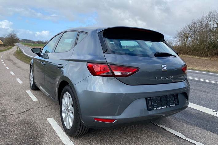 Grå Seat Leon fra 2017