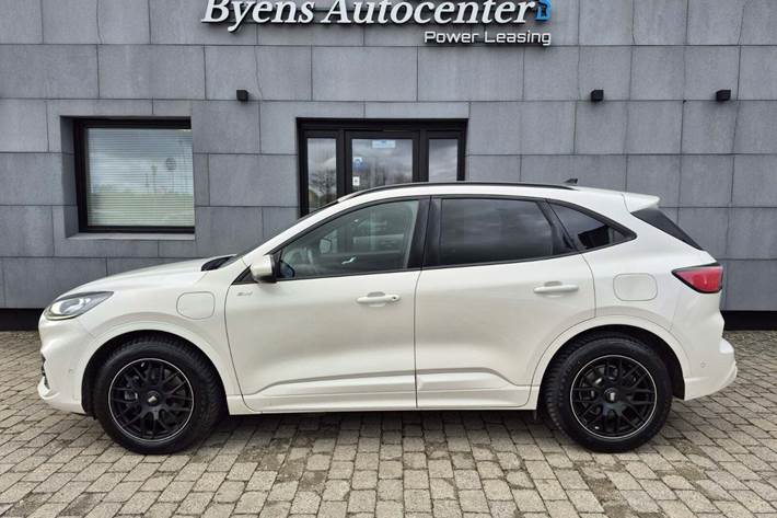 Hvid Ford Kuga fra 2020