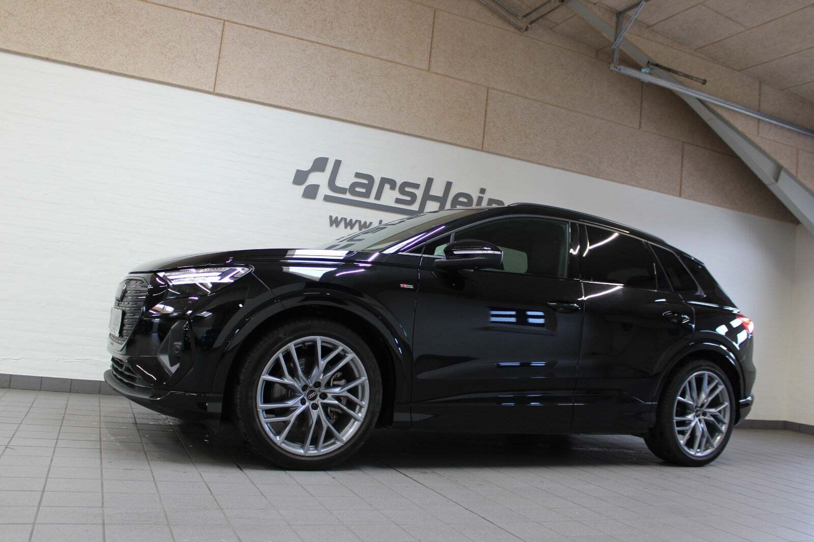 Audi Q4 e-tron 45 S-line