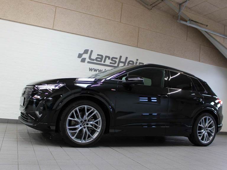 Audi Q4 e-tron 45 S-line