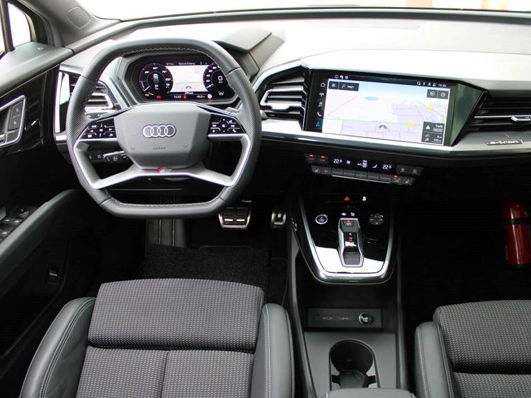 Audi Q4 e-tron 45 S-line