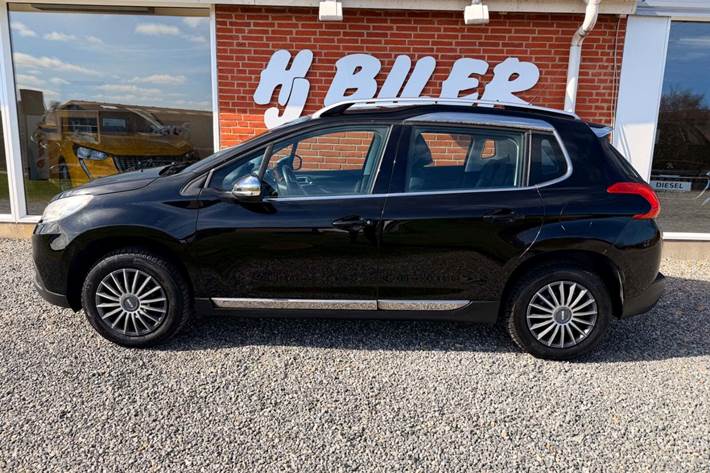 Sort Peugeot 2008 fra 2016