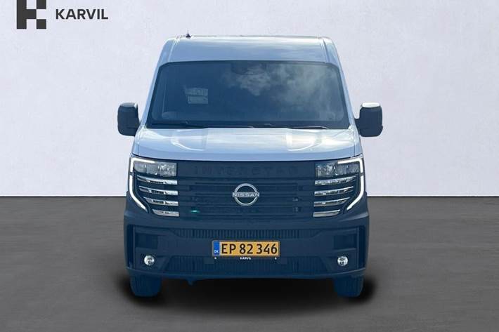 Hvid Nissan Interstar fra 2024