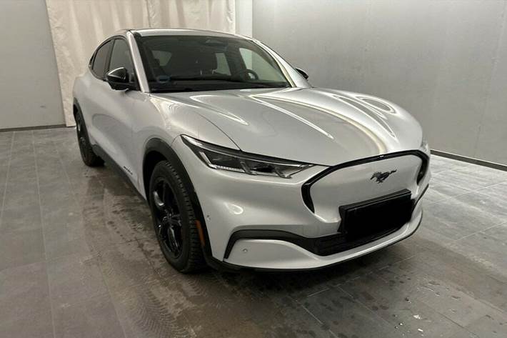 Hvid Ford Mustang Mach-E fra 2022