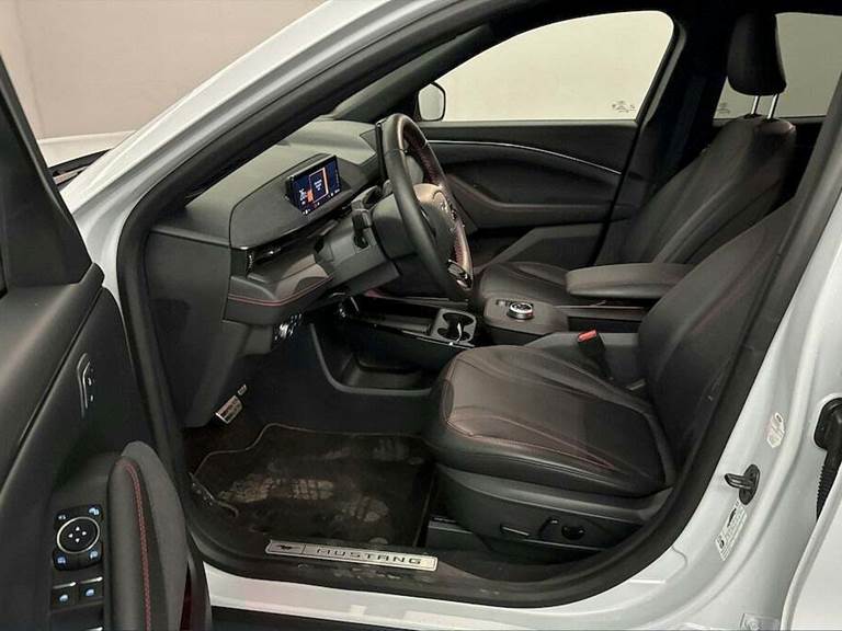 Ford Mustang Mach-E 88 Extended Range