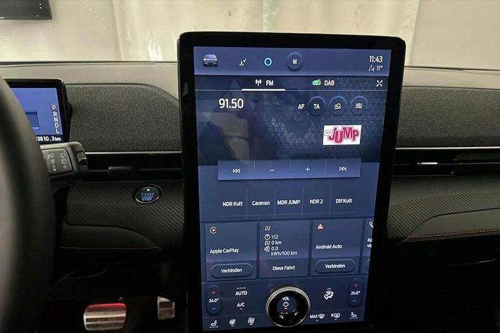 Hvid Ford Mustang Mach-E fra 2022