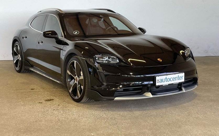 Porsche Taycan Turbo Performance+ Cross Turismo