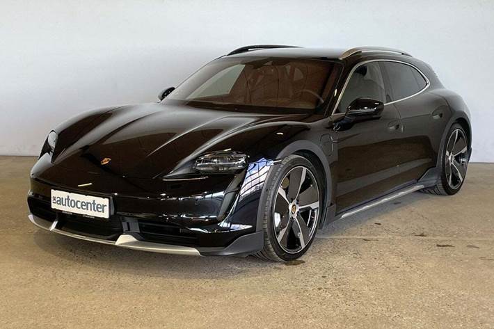 Sort Porsche Taycan Turbo fra 2022