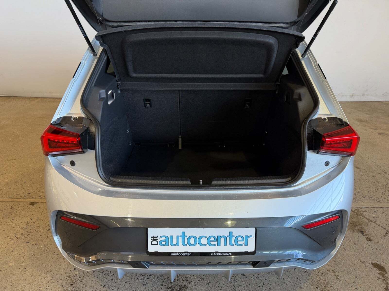 Sølv Cupra Born fra 2023