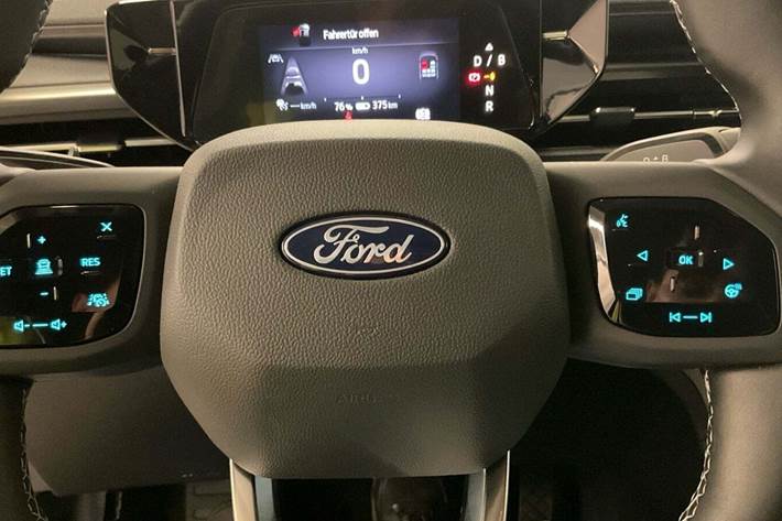 Blå Ford Explorer fra 2024