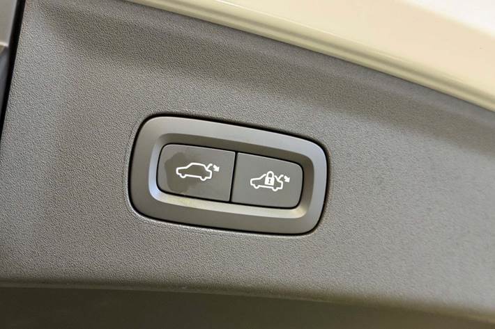 Grå Polestar 2 fra 2023