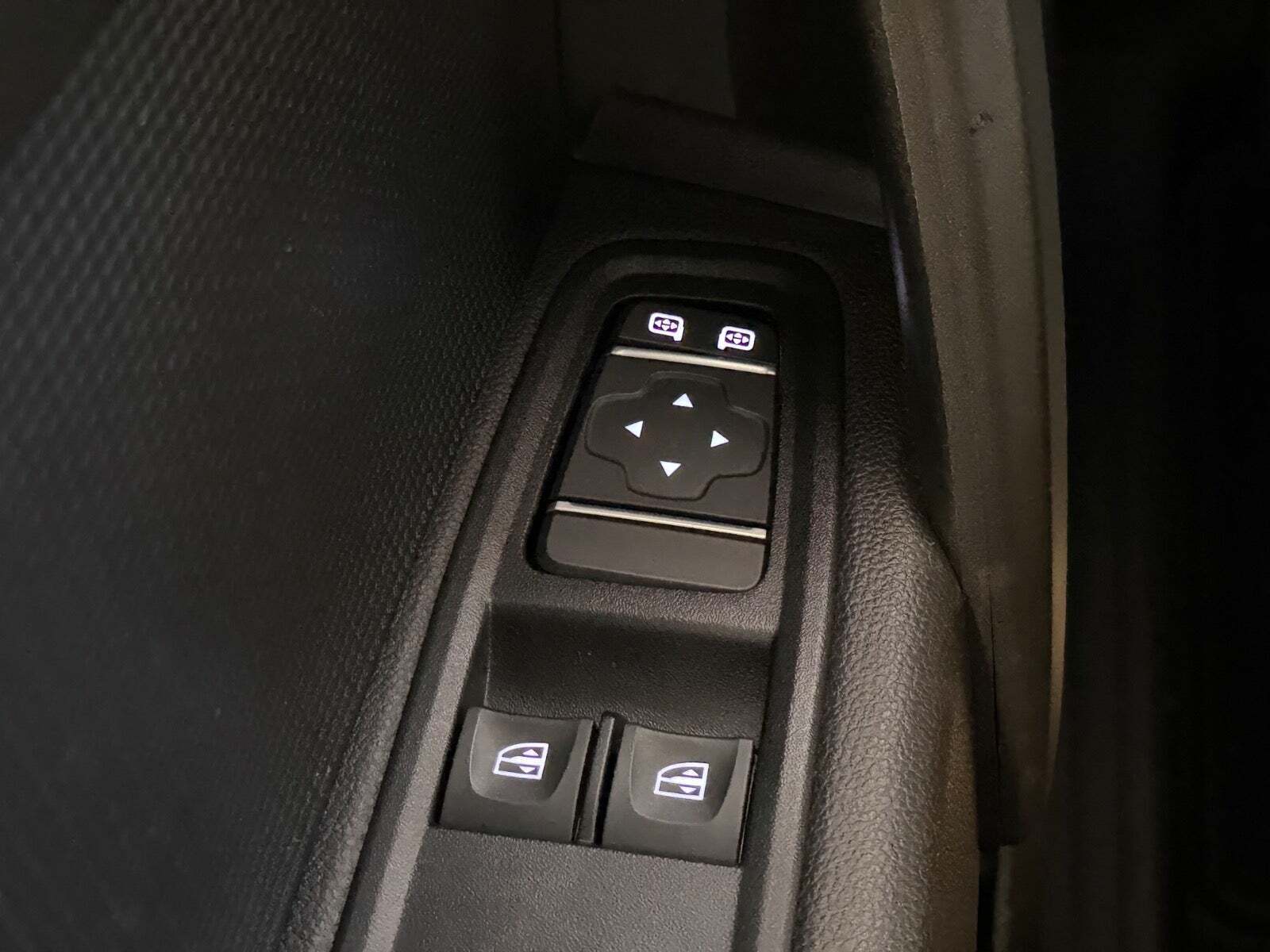 Hvid Nissan Townstar fra 2023