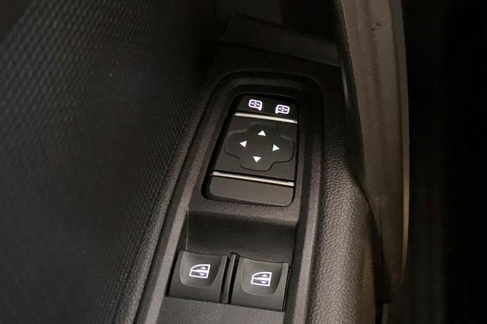 Hvid Nissan Townstar fra 2023