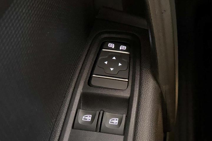 Hvid Nissan Townstar fra 2023