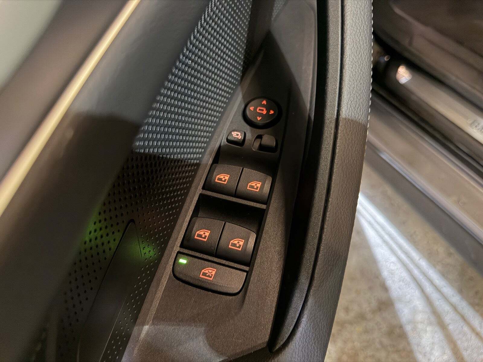 Sort BMW i4 fra 2025